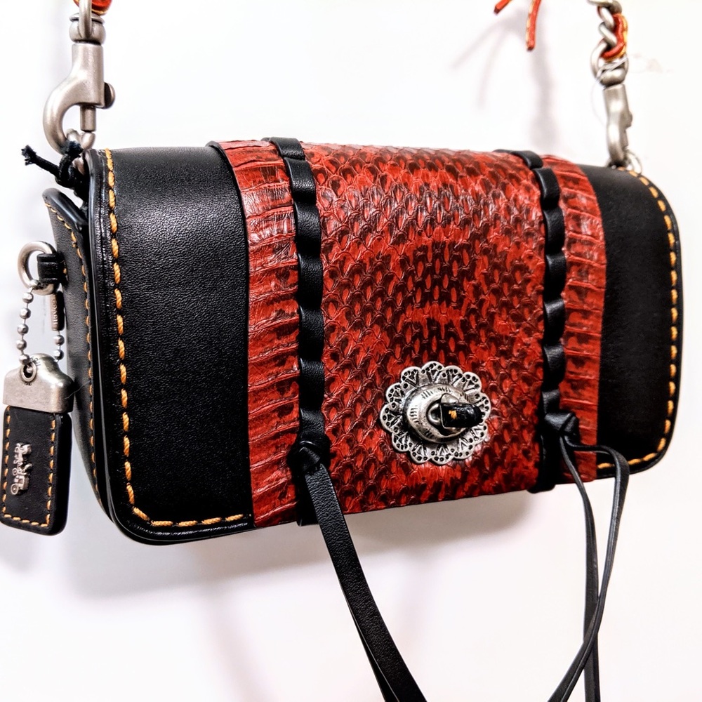 COACH Dinky Whipstitch Snakeskin 🐍 (F86819)